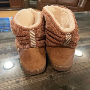 Cozy Brown Women's Slippers